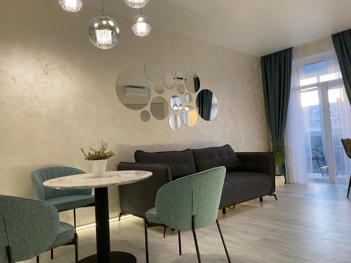Panorama Luxury Apartment In The House With A Spire, A Historical Building In The City Centre Харьков Экстерьер фото
