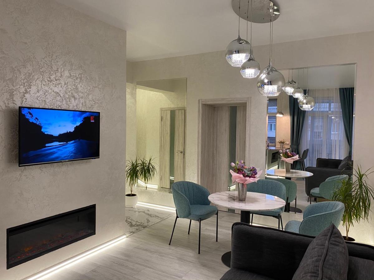 Panorama Luxury Apartment In The House With A Spire, A Historical Building In The City Centre Харьков Экстерьер фото